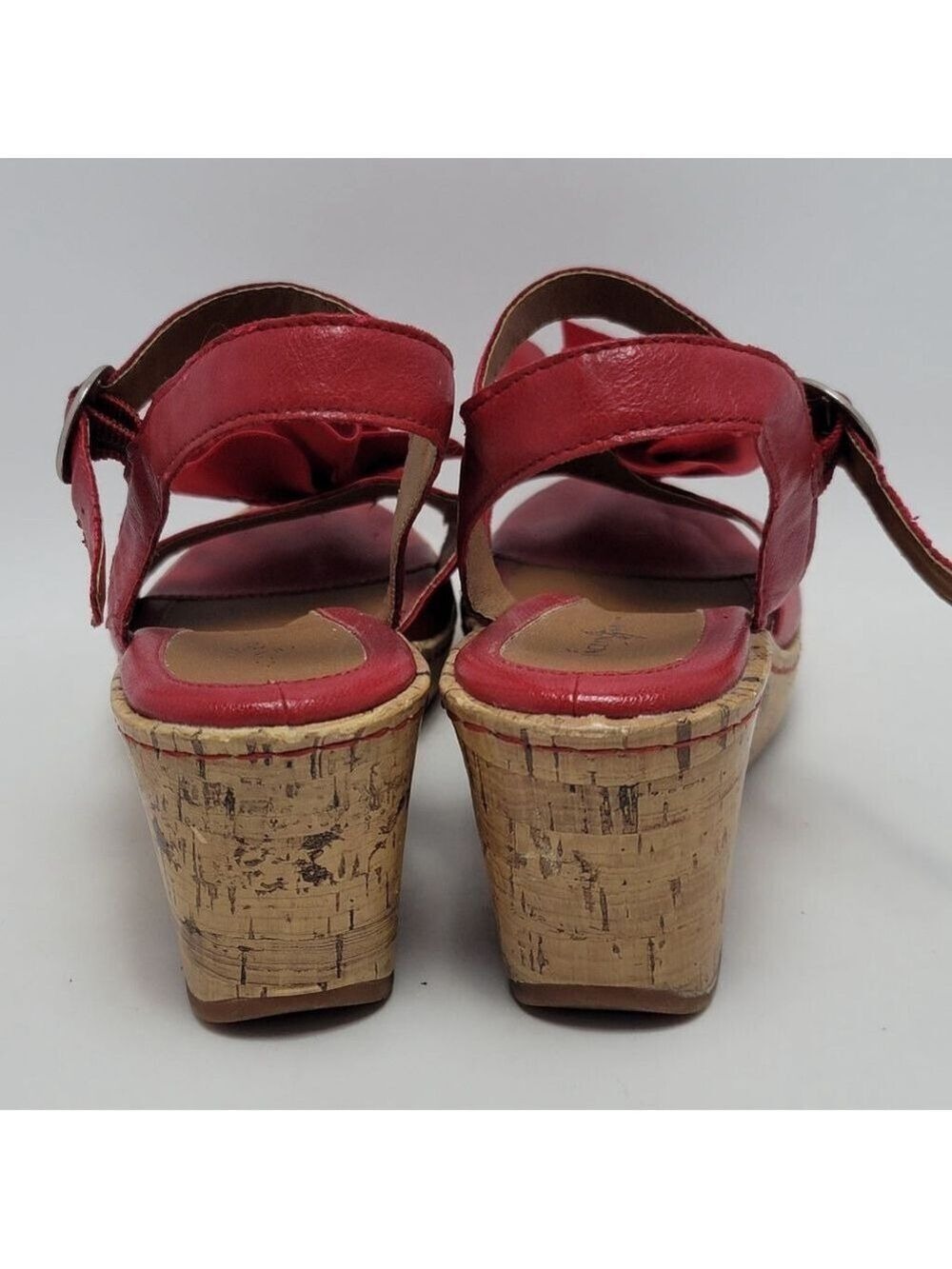 Women's Jaclyn Smith Red Faux Leather Flower Cork Wedge Sandals Size 7M - Picture 9 of 14